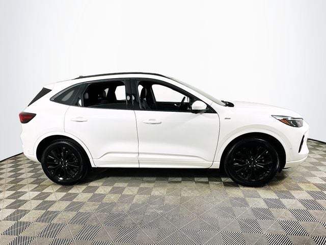 2023 Ford Escape Hybrid ST-Line Elite