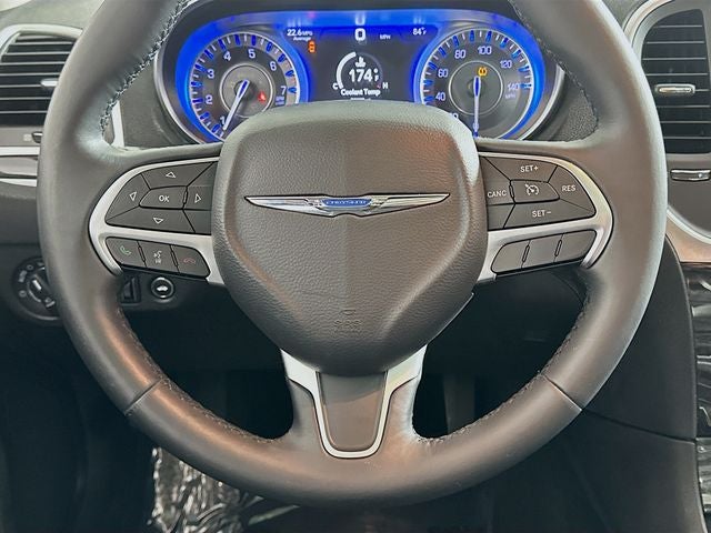 2016 Chrysler 300 Limited