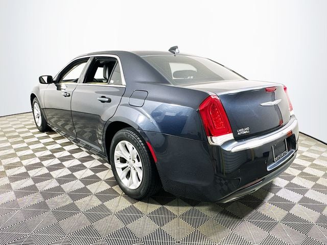 2016 Chrysler 300 Limited