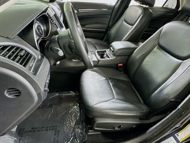 2016 Chrysler 300 Limited