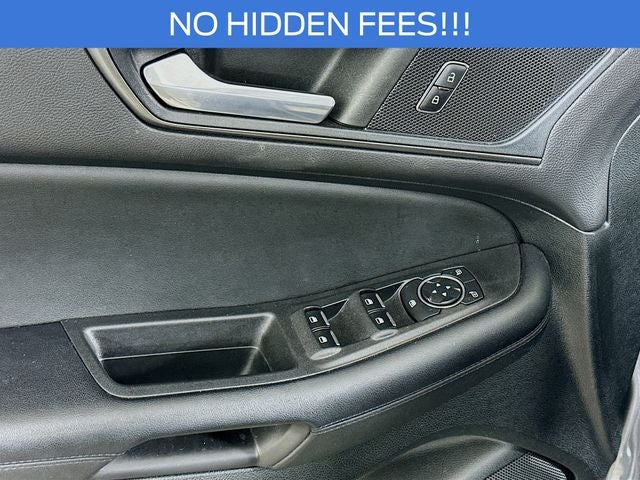 2022 Ford Edge SE