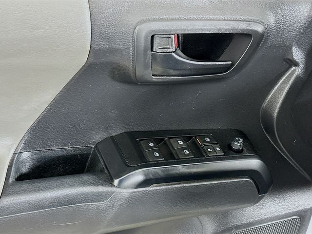 2022 Toyota Tacoma SR V6