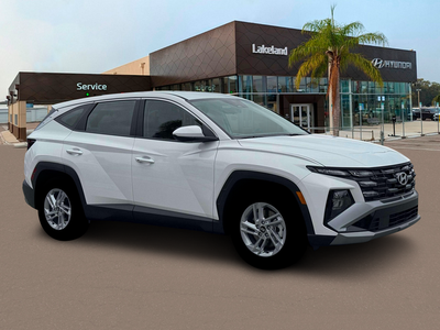 2026 Hyundai TUCSON SE FWD