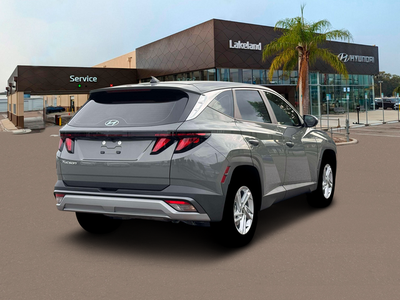 2026 Hyundai TUCSON SE FWD