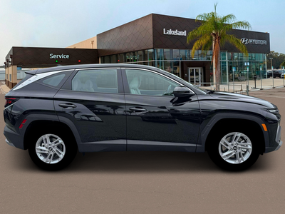 2026 Hyundai TUCSON SE FWD