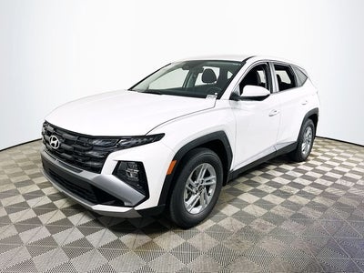 2026 Hyundai TUCSON SE FWD
