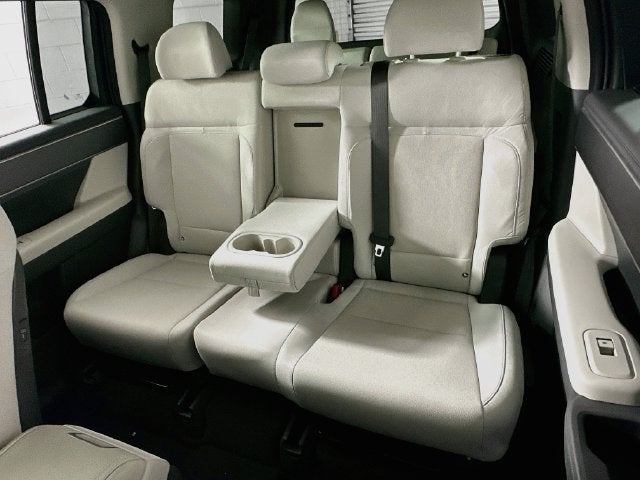 2027 Hyundai SANTA FE SE FWD