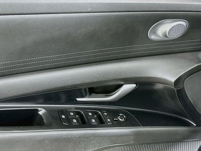 2022 Hyundai ELANTRA SE