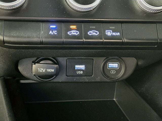 2022 Hyundai ELANTRA SE
