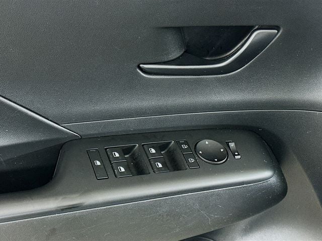 2025 Hyundai KONA SE