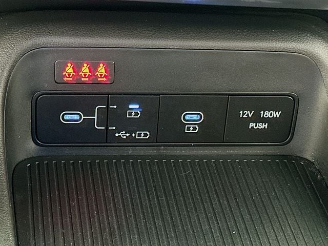 2025 Hyundai KONA SE