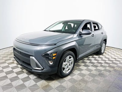 2025 Hyundai KONA SE