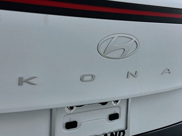 2027 Hyundai KONA SE FWD