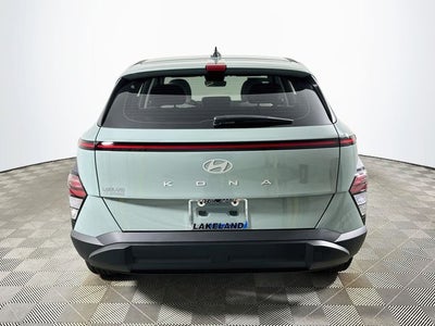 2027 Hyundai KONA SE FWD