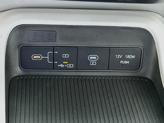 2027 Hyundai KONA SE FWD
