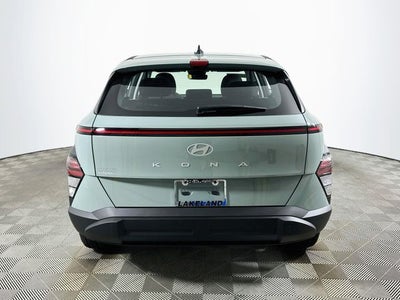 2027 Hyundai KONA SE FWD