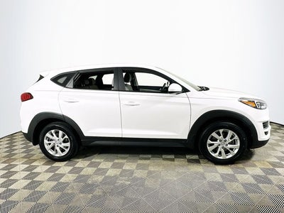 2021 Hyundai TUCSON SE