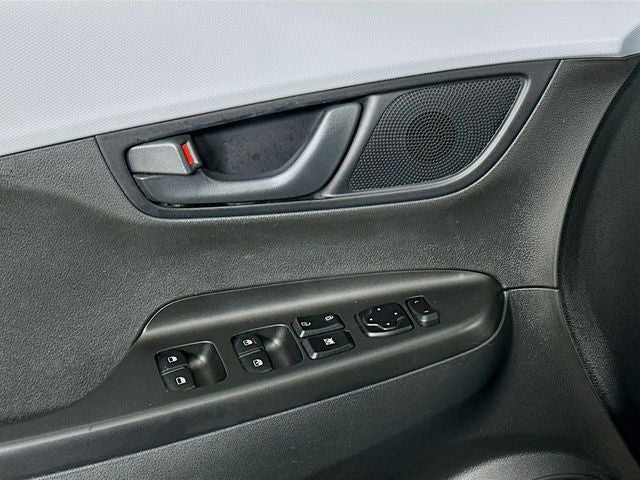 2021 Hyundai KONA SEL Plus