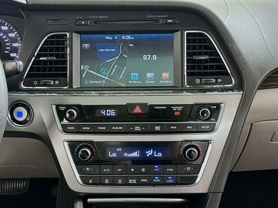 2016 Hyundai SONATA HYBRID Limited