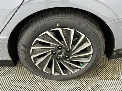 2026 Hyundai SONATA HYBRID SEL