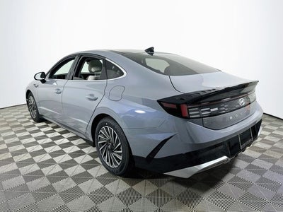 2026 Hyundai SONATA HYBRID SEL