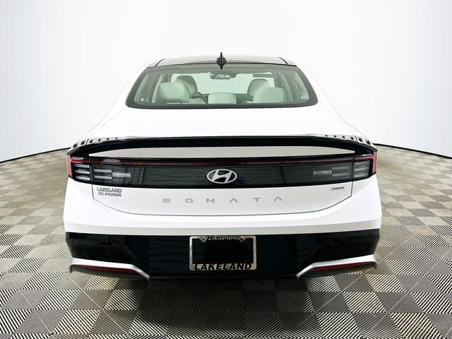 2026 Hyundai SONATA HYBRID SEL
