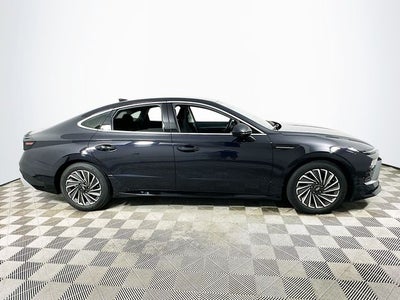 2025 Hyundai SONATA HYBRID SEL