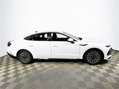 2025 Hyundai SONATA HYBRID SEL