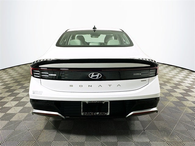 2025 Hyundai SONATA HYBRID SEL