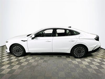 2025 Hyundai SONATA HYBRID SEL