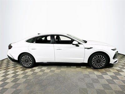 2025 Hyundai SONATA HYBRID SEL