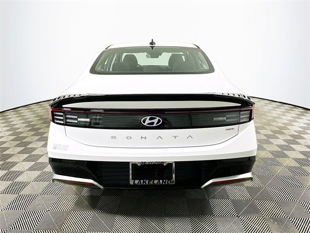 2025 Hyundai SONATA HYBRID SEL