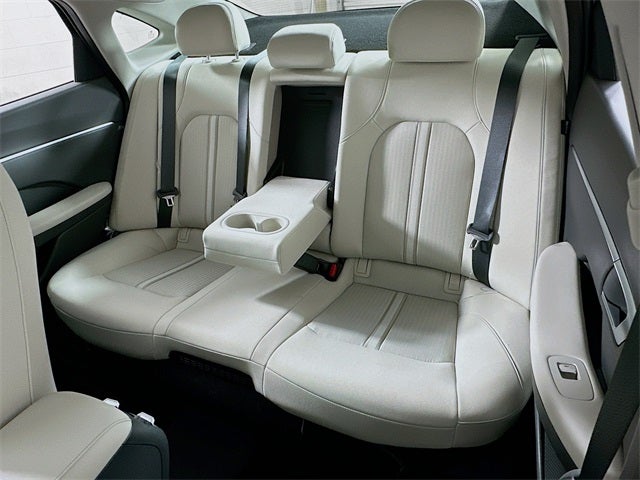 2025 Hyundai SONATA HYBRID SEL