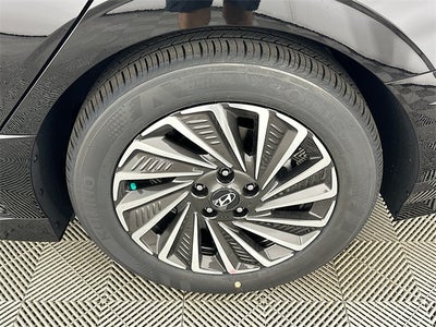 2025 Hyundai SONATA HYBRID SEL