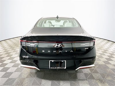 2025 Hyundai SONATA HYBRID SEL