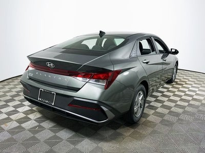 2026 Hyundai ELANTRA SE