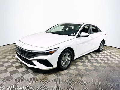 2026 Hyundai ELANTRA SE