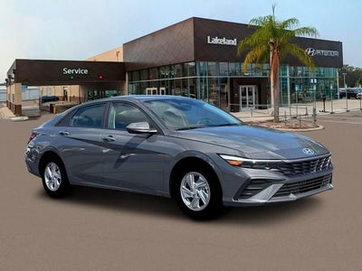 2026 Hyundai ELANTRA SE