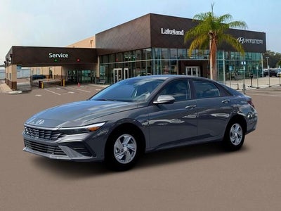 2026 Hyundai ELANTRA SE
