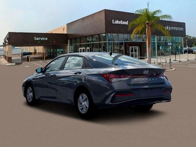 2026 Hyundai ELANTRA SE