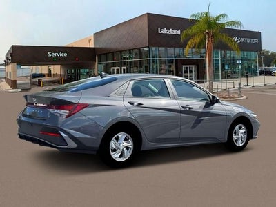 2026 Hyundai ELANTRA SE