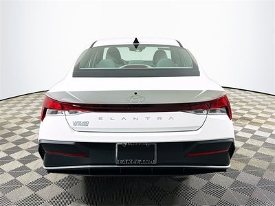 2026 Hyundai ELANTRA SE