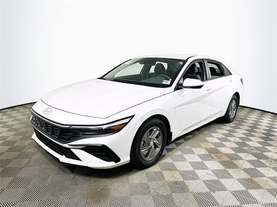 2026 Hyundai ELANTRA SE