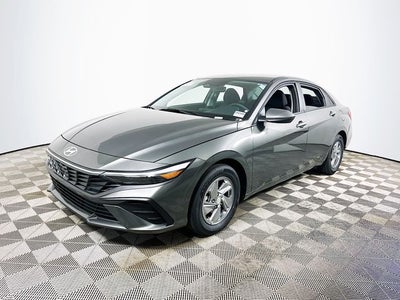 2026 Hyundai ELANTRA SE