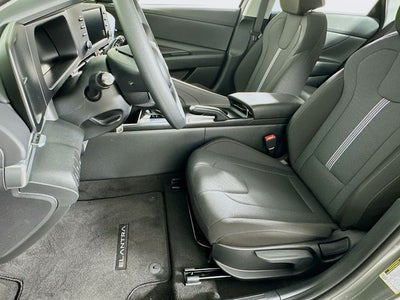 2026 Hyundai ELANTRA SE