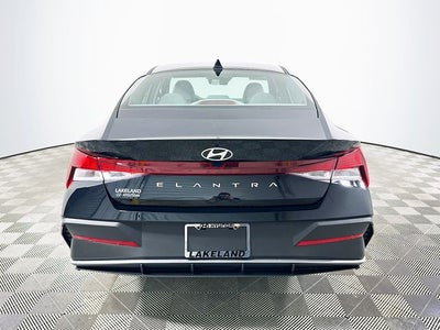 2026 Hyundai ELANTRA SE