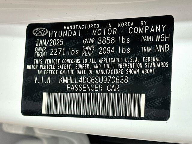 2025 Hyundai ELANTRA SE