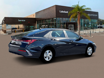 2026 Hyundai ELANTRA SE