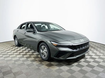 2026 Hyundai ELANTRA SE