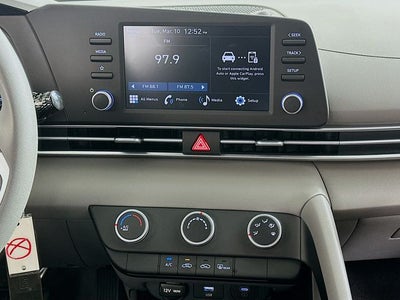 2026 Hyundai ELANTRA SE